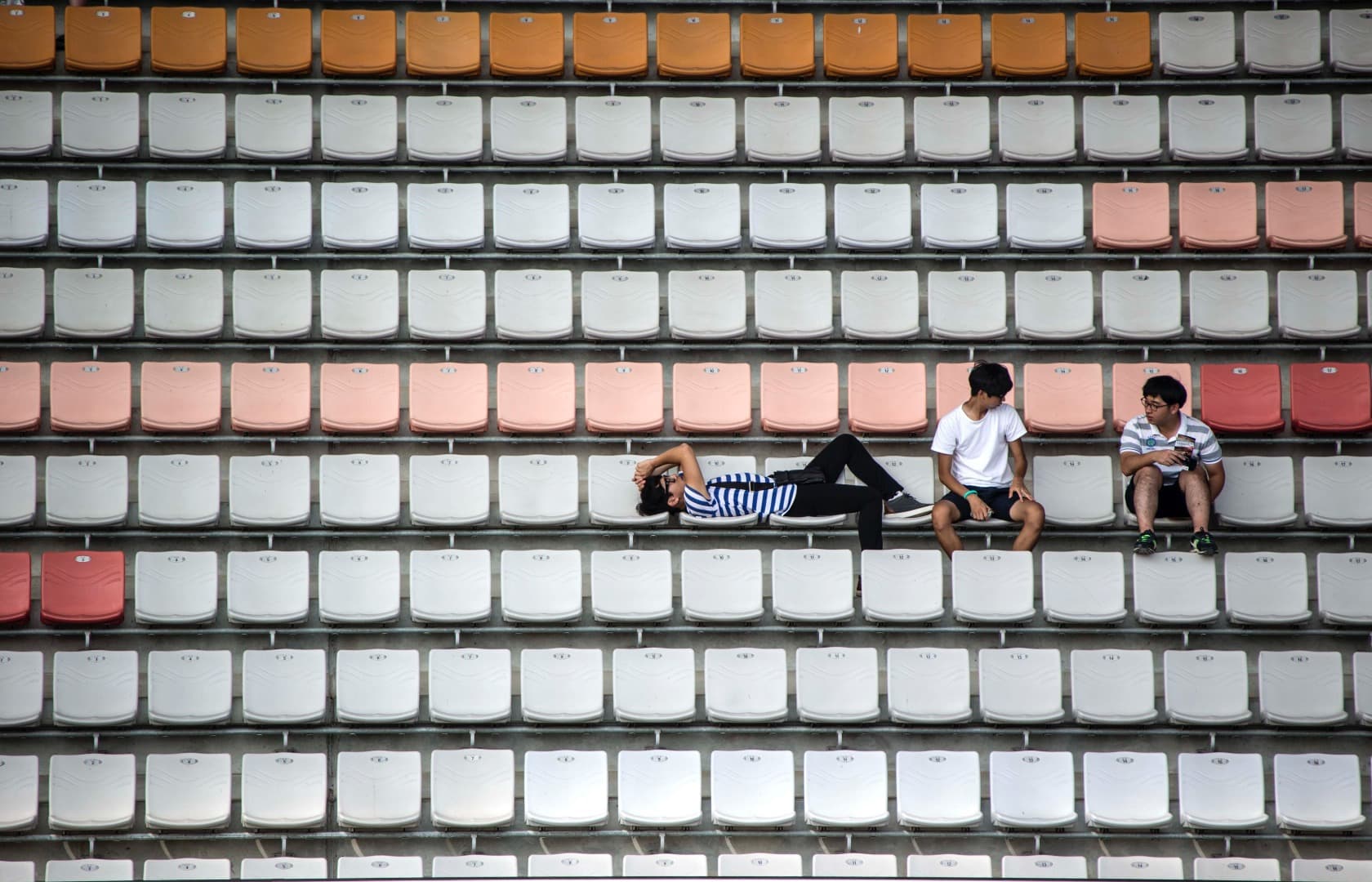 Using Kamenetsky's formula to count digits in a factorial