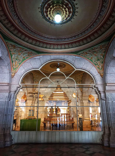 A golden palanquin of the Wadiyar royals.